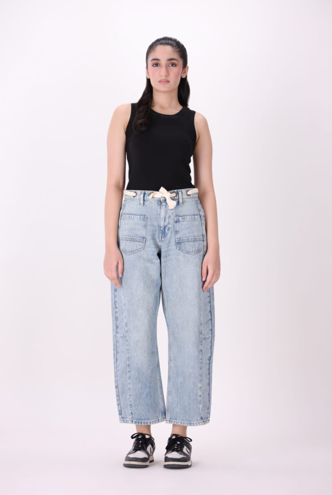 Women Skyline Barrel Jeans