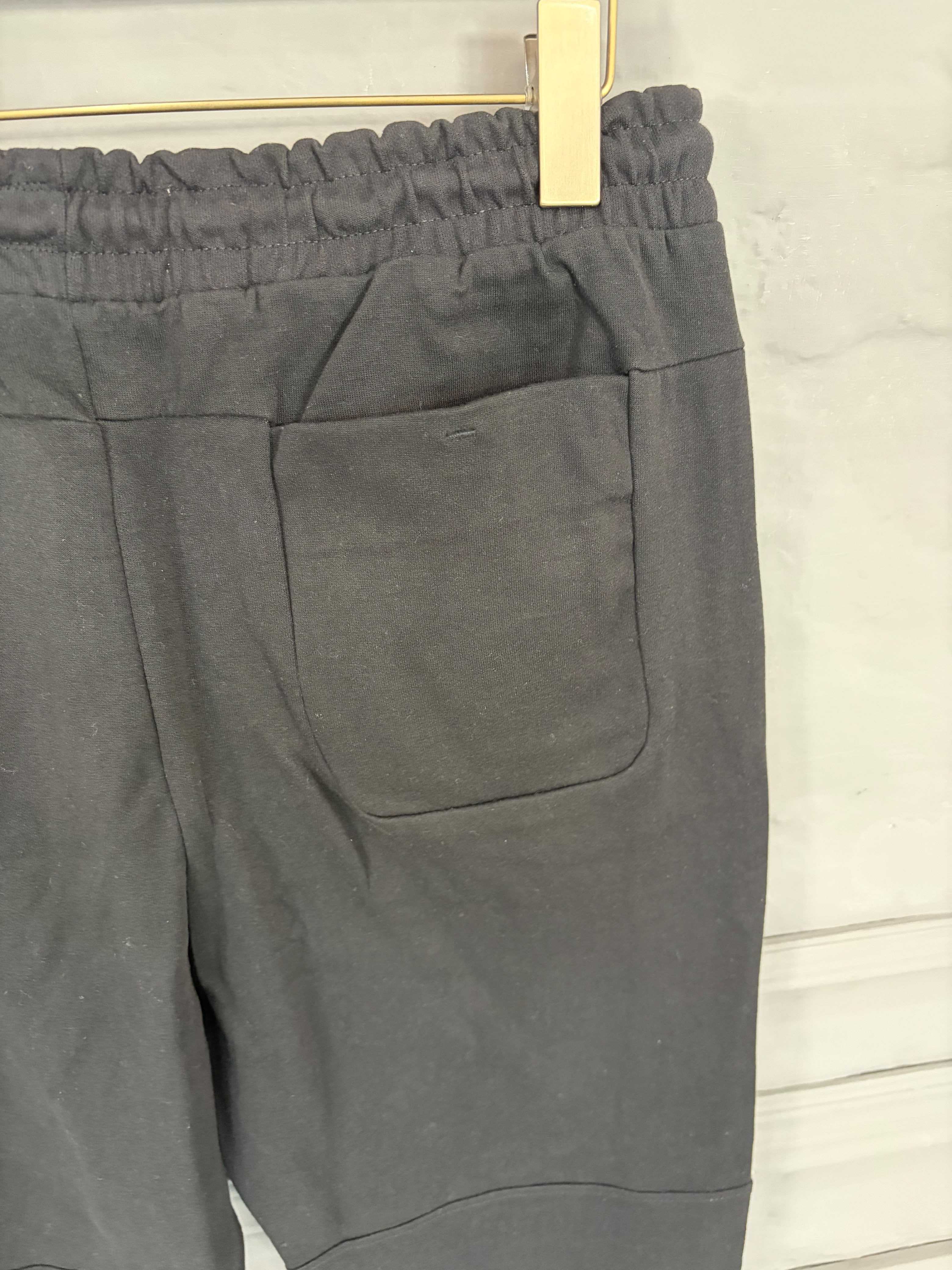 Men’s Essential Tapered Jogger Trousers
