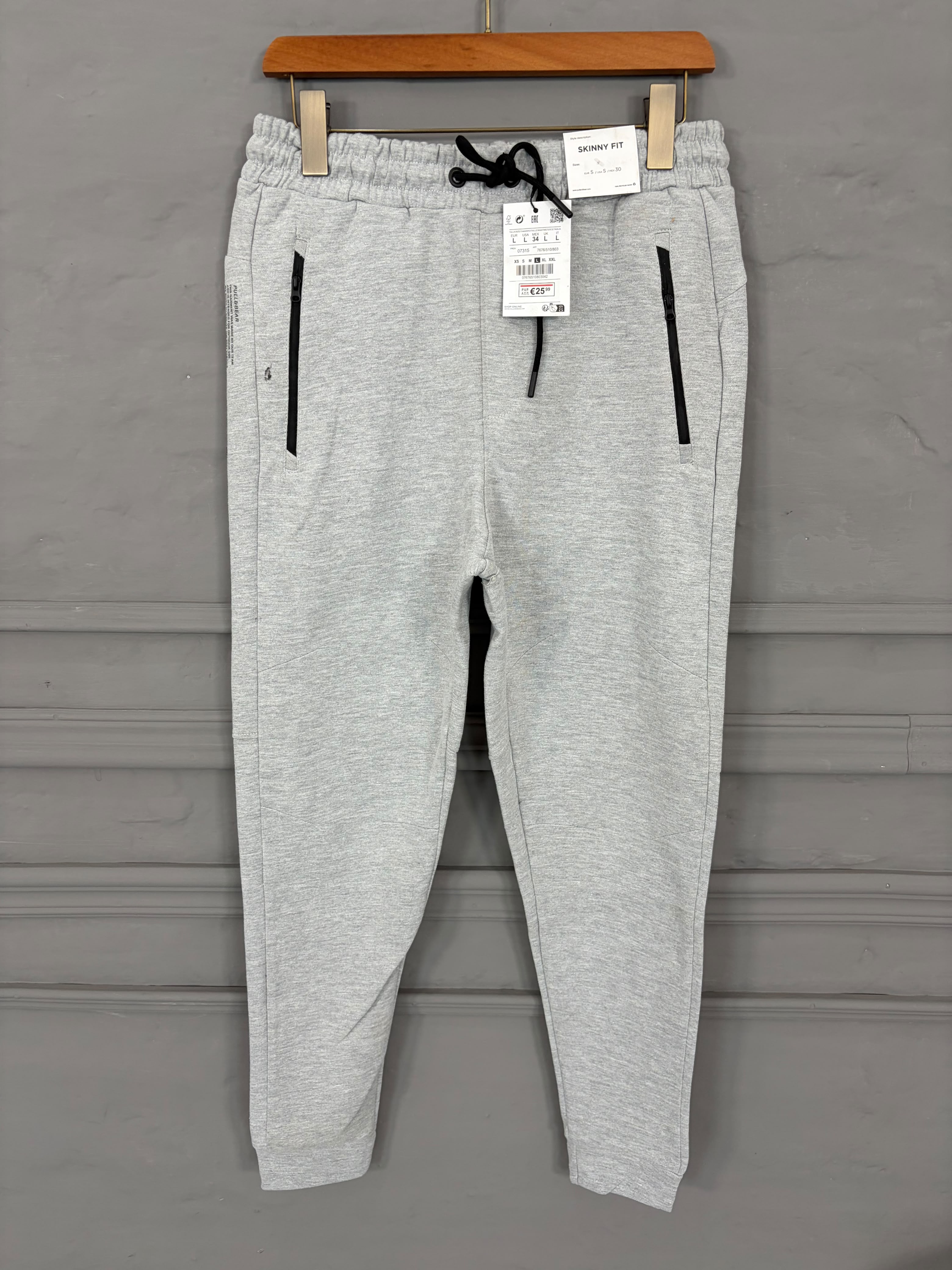 Men’s Essential Grey Zip-Pocket Joggers
