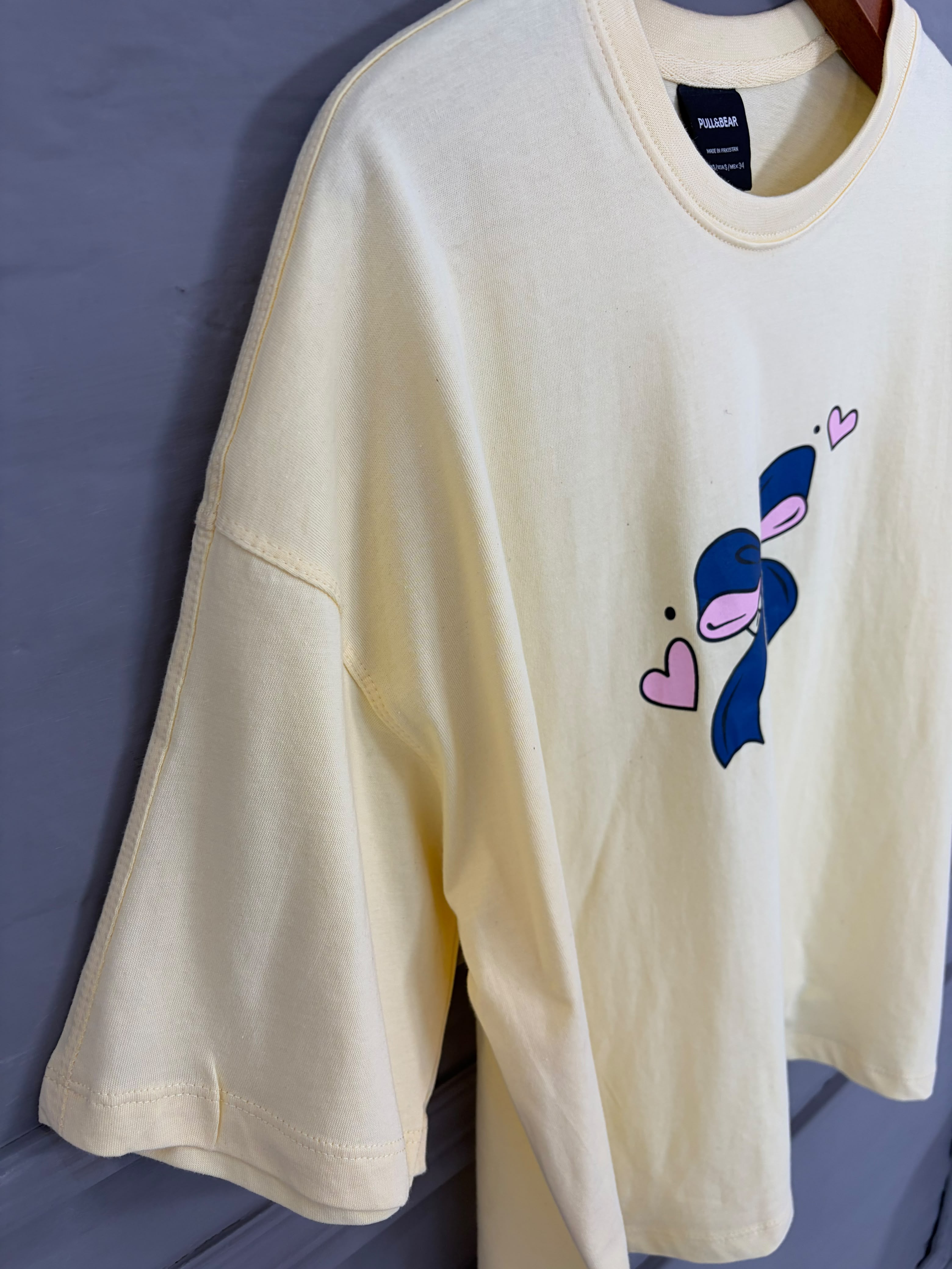 Bow Graphic Drop Shoulder Tee