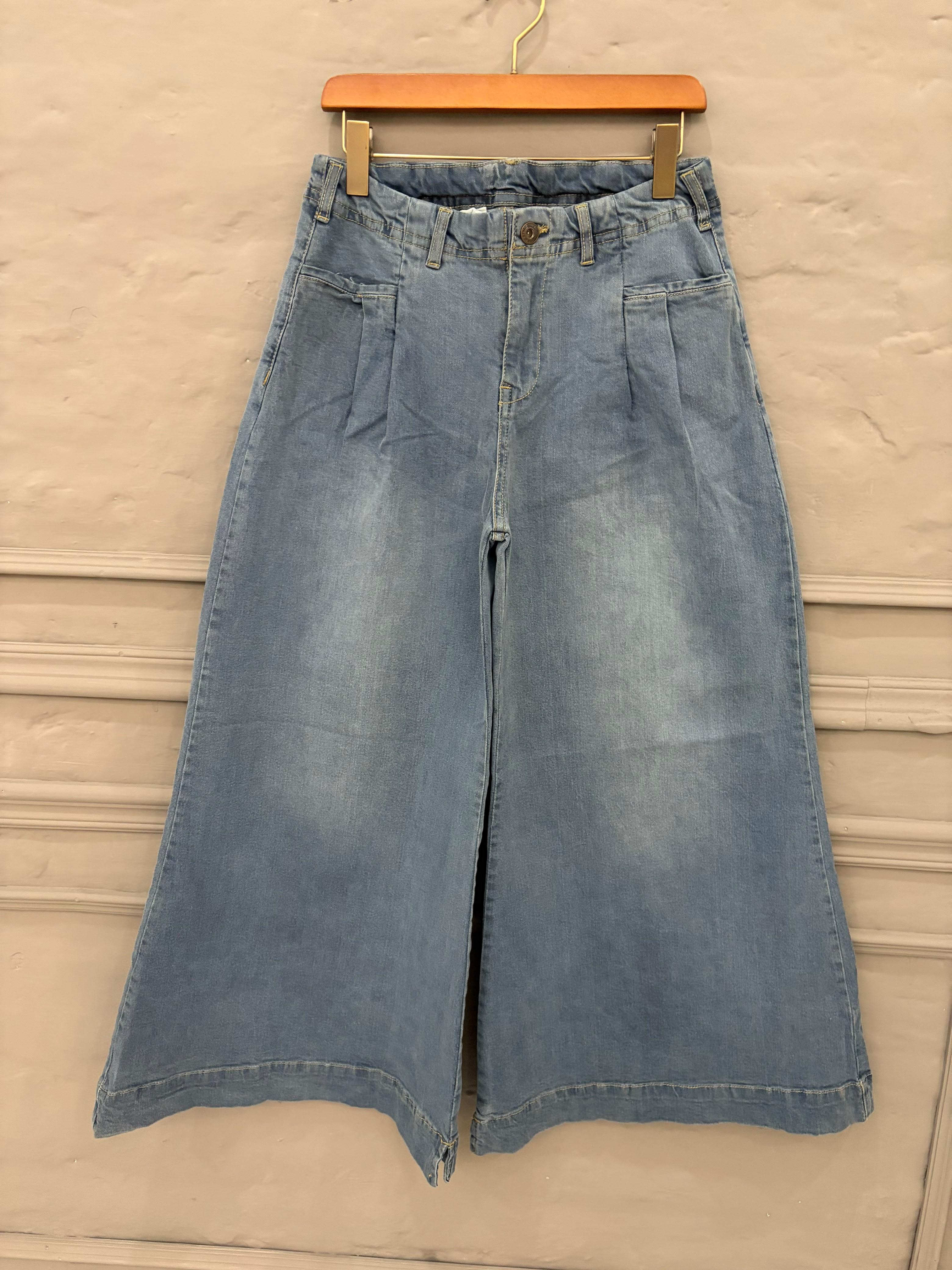 Women’s High-Rise Wide-Leg Jeans